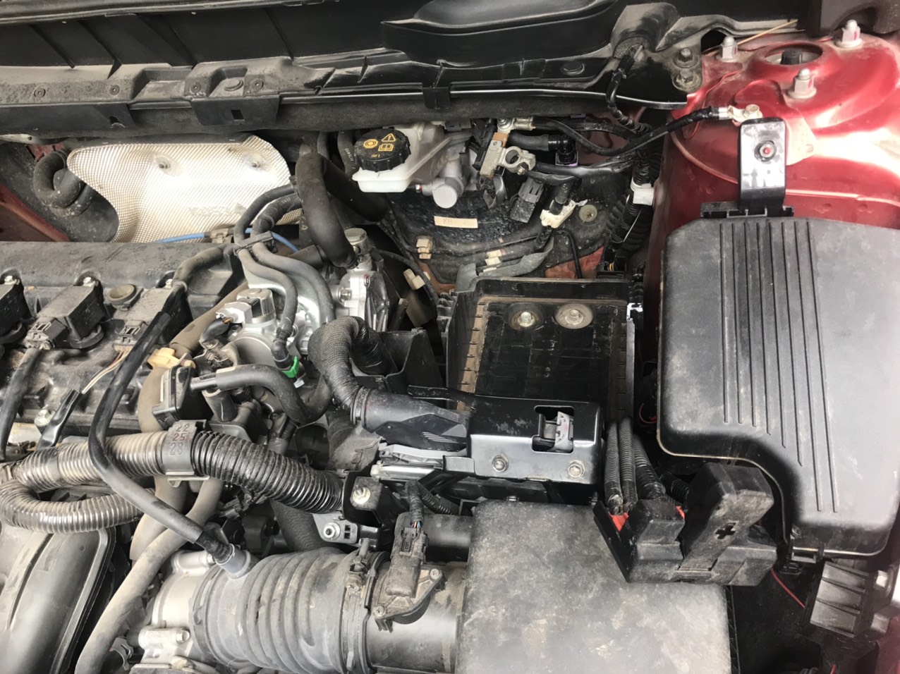 vệ sinh sạch khoang ắc quy