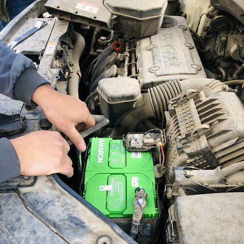 Thay Bình Ắc Quy Amaron Cho Xe Tucson Miễn Phí Tận Nơi